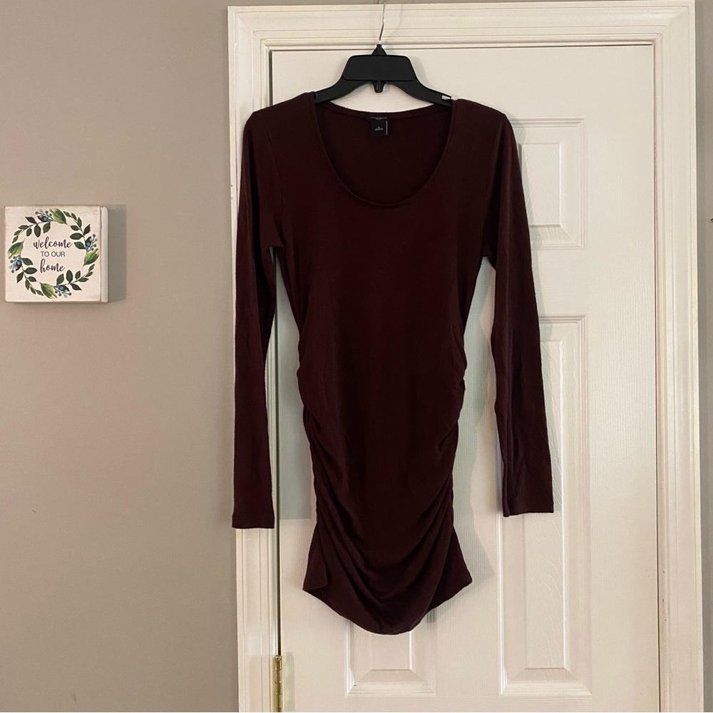 Ann Taylor Maroon Ruched Tunic Women’s Medium Form Fitting Top
